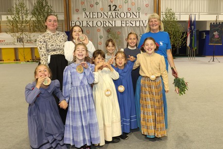 12 MEDNARODNI FOLKLORNI FESTIVAL 68 FOTO LJUBO VUKELIČ